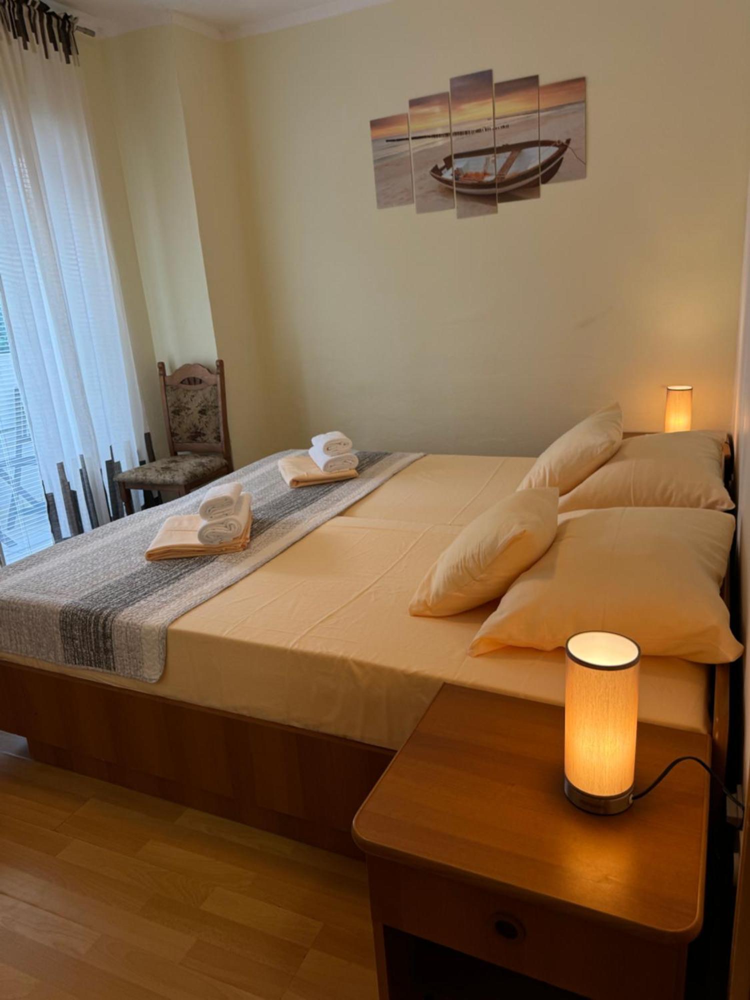 Pag Vero Apartments Pag Town Bagian luar foto