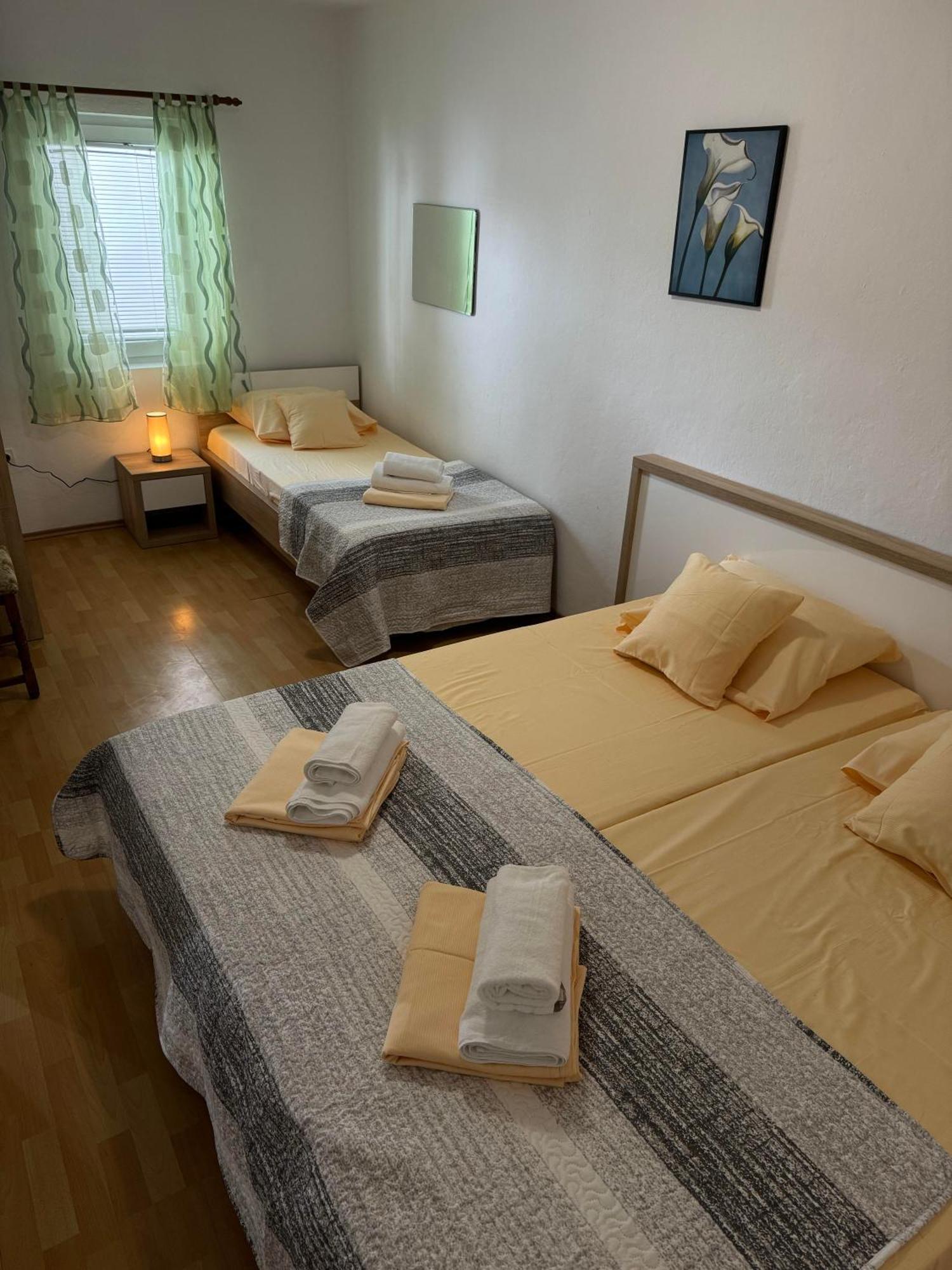 Pag Vero Apartments Pag Town Bagian luar foto